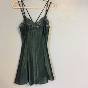 Emerald Victoria’s Secret chemise with lace - Sz S